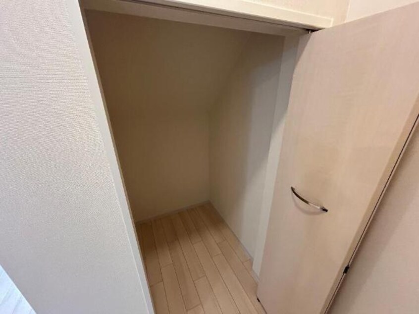 収納 イーストヒルズＩ