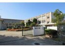 神戸市立唐櫃中学校(中学校/中等教育学校)まで1987m メゾン・エクセラン