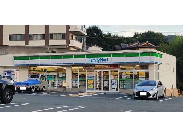 ファミリーマート神鉄大池駅前店(コンビニ)まで420m メゾン・エクセラン