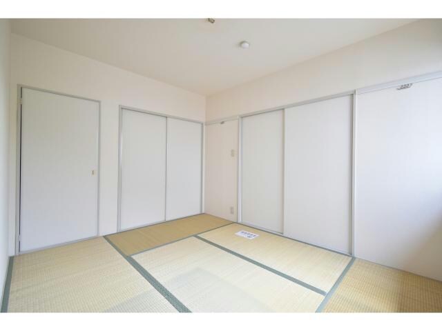  グリーン・メドゥＡ棟