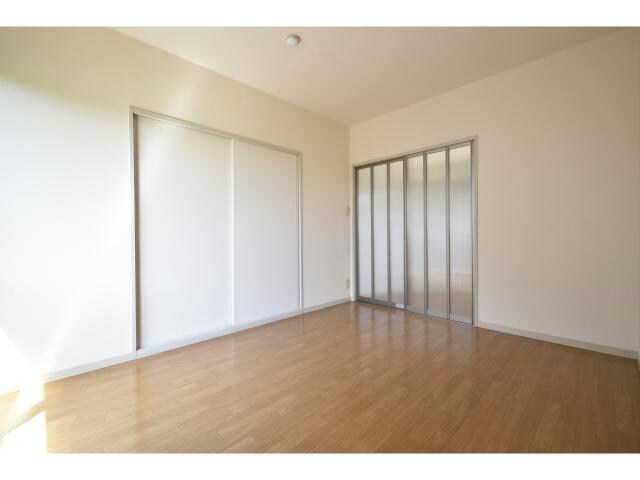  グリーン・メドゥＡ棟