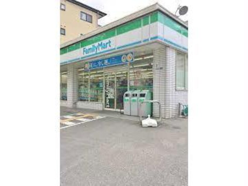 ファミリーマート神鉄谷上駅前店(コンビニ)まで260m プラティーク谷上