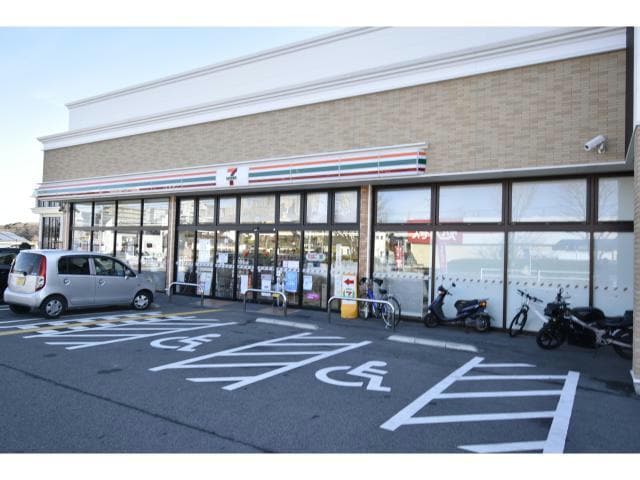 セブンイレブン神戸有野中町2丁目店(コンビニ)まで454m ラヴィール・メゾン
