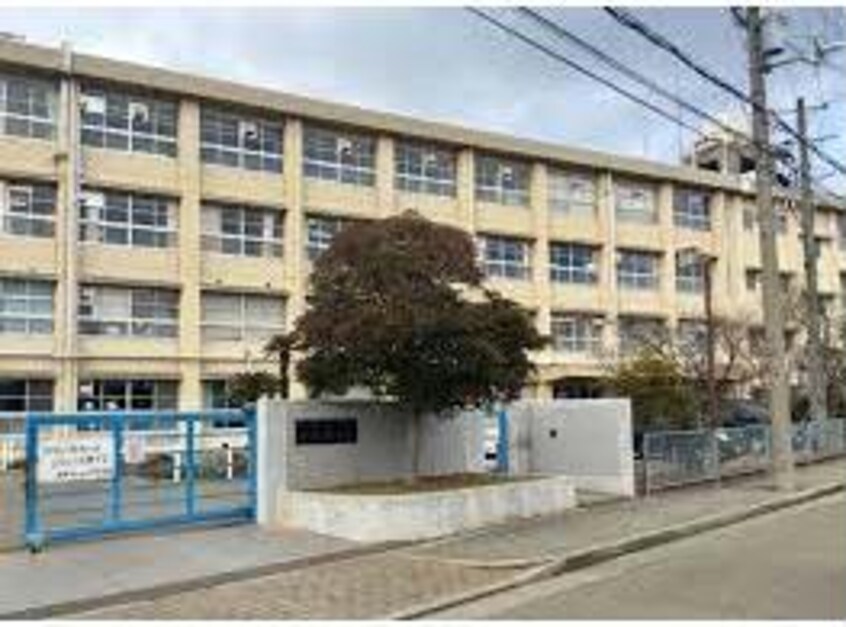 西宮市立山口中学校(中学校/中等教育学校)まで408m カーサフォレスタ