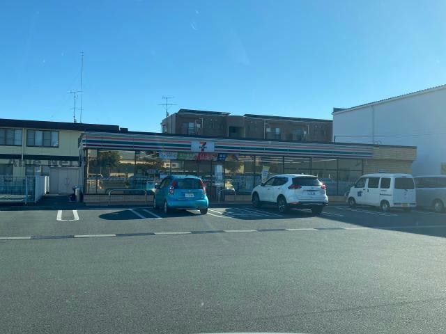 セブンイレブン磐田鳥之瀬店(コンビニ)まで548m ハイツプリムローズ