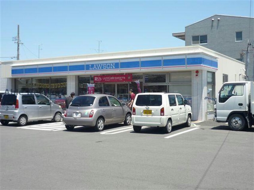 ローソン磐田上岡田店(コンビニ)まで674m 磐田グレイス第１マンション