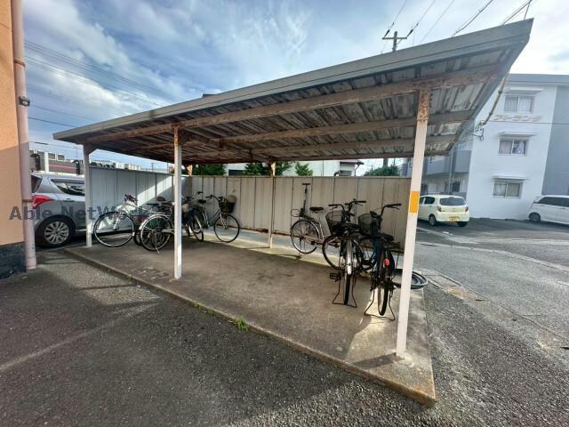  アルベール