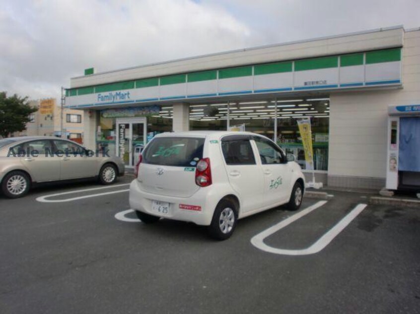 ファミリーマート磐田駅南口店(コンビニ)まで600m メルローズⅠ