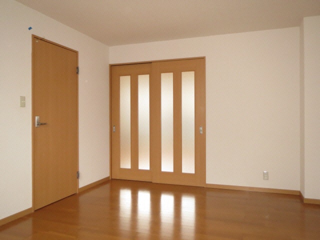  サープラス愛野