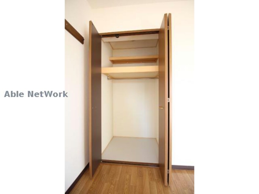  グリンデル　ワルト