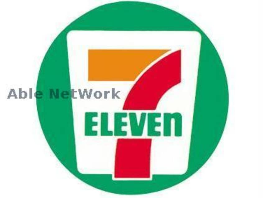 セブンイレブン磐田豊島店(コンビニ)まで721m タウンヒルズⅡ