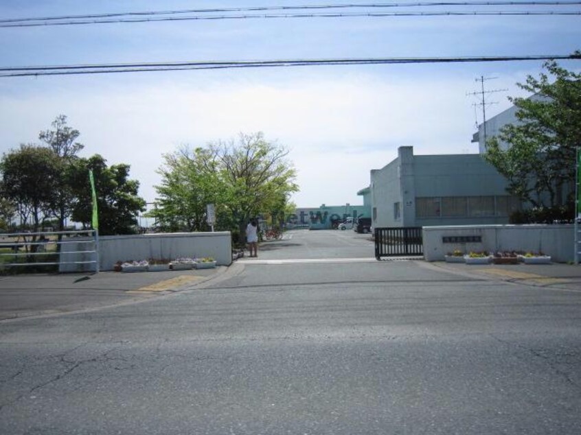 袋井市立浅羽北小学校(小学校)まで1130m フォンターナⅡ