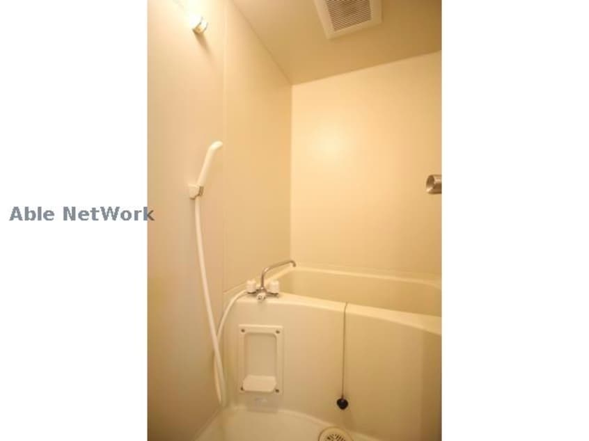  Ｖｉａ　Ｌａｔｔｅａ