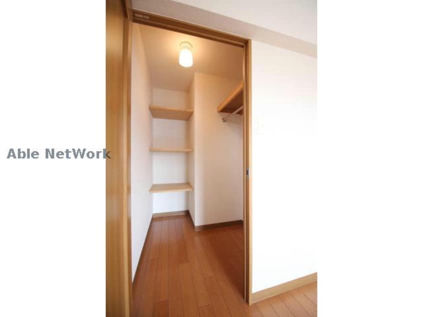  Ｖｉａ　Ｌａｔｔｅａ