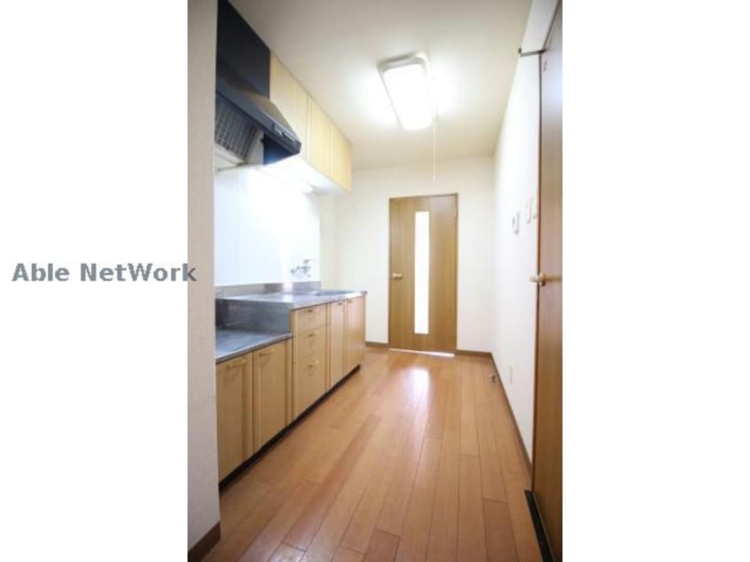  Ｖｉａ　Ｌａｔｔｅａ