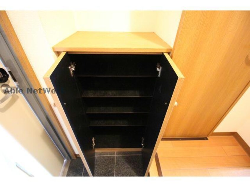  Ｖｉａ　Ｌａｔｔｅａ