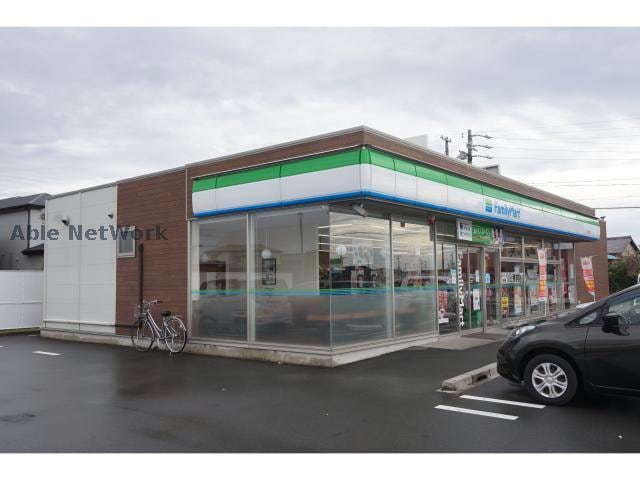 ファミリーマート袋井新池店(コンビニ)まで808m ラ・ルーチェⅡ