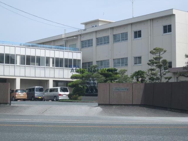 袋井市立袋井南中学校(中学校/中等教育学校)まで2619m ラ・ルーチェⅡ