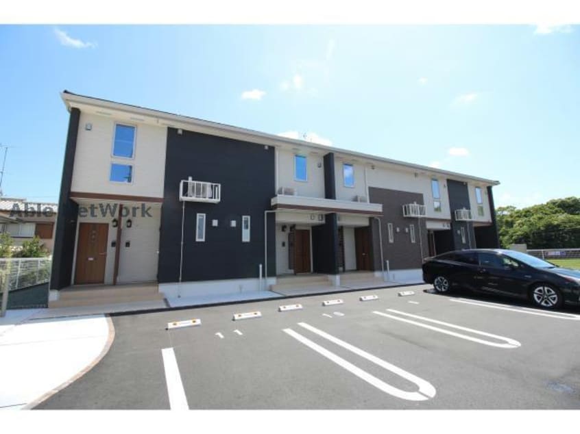  はるにとぶ（春飛）