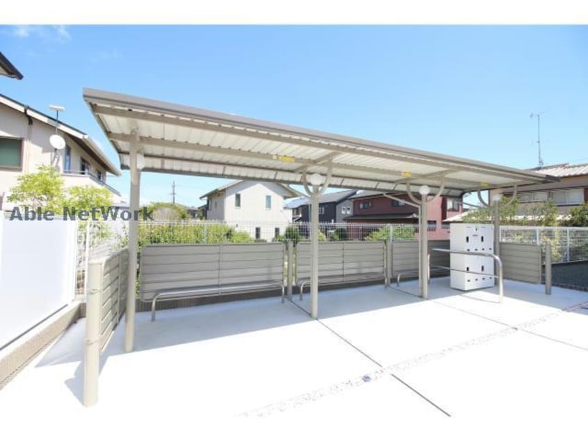  はるにとぶ（春飛）