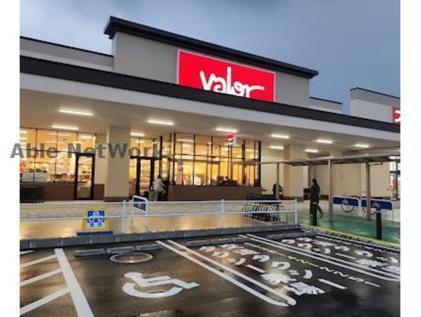 バロー袋井南店(スーパー)まで1073m D-Hills栄町