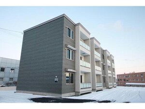 ハスコート有明