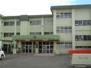 恵庭市立和光小学校(小学校)まで345m Ｐｅａｃｅ　Ｒｏｏｍ　Ｂ