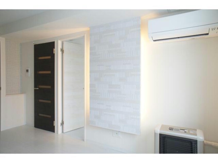  フリージア春日