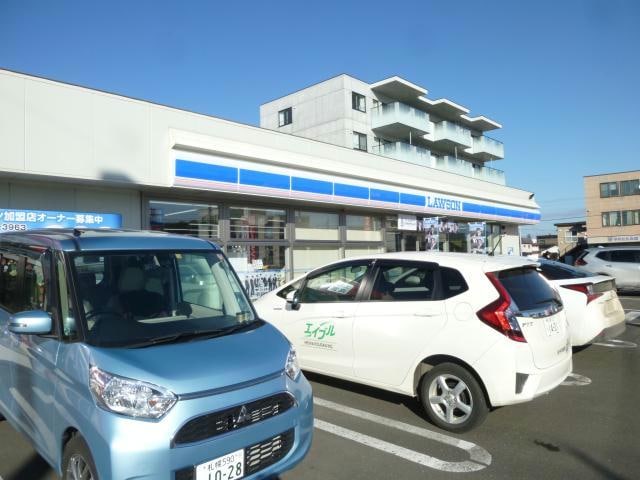 ローソン千歳朝日町四丁目店(コンビニ)まで84m CASA FRUTTA CHITOSE