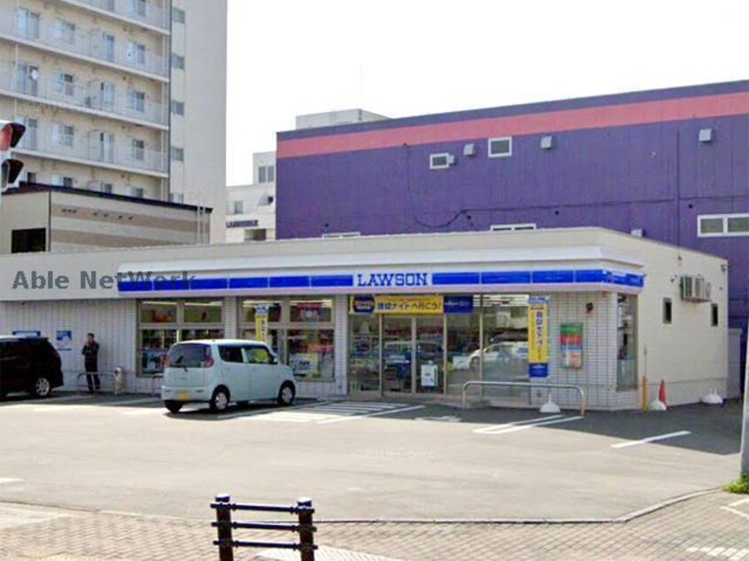 ローソン千歳清水町三丁目店(コンビニ)まで691m 千歳線/千歳駅 徒歩10分 3階 建築中