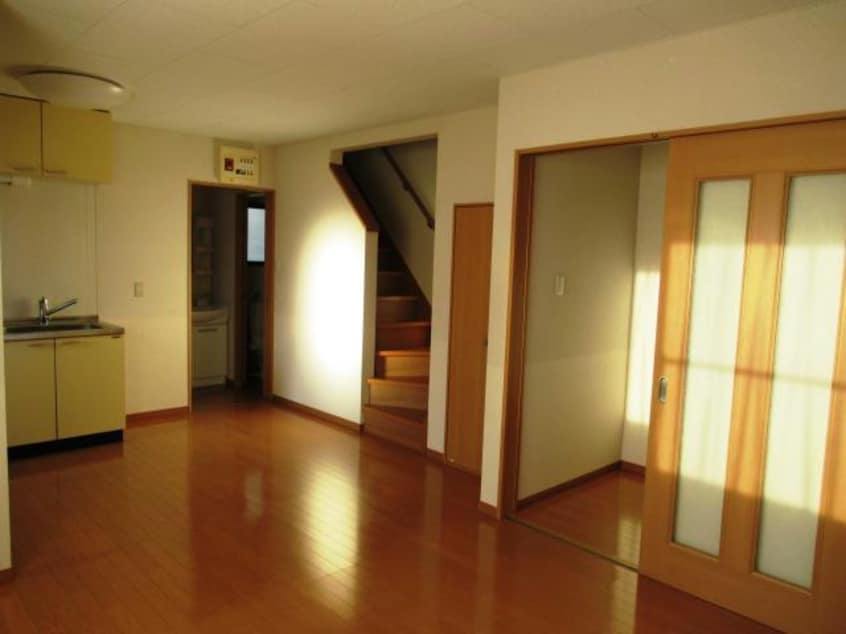  アヴェニール二番館