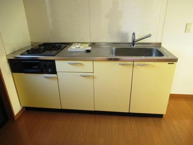  アヴェニール二番館