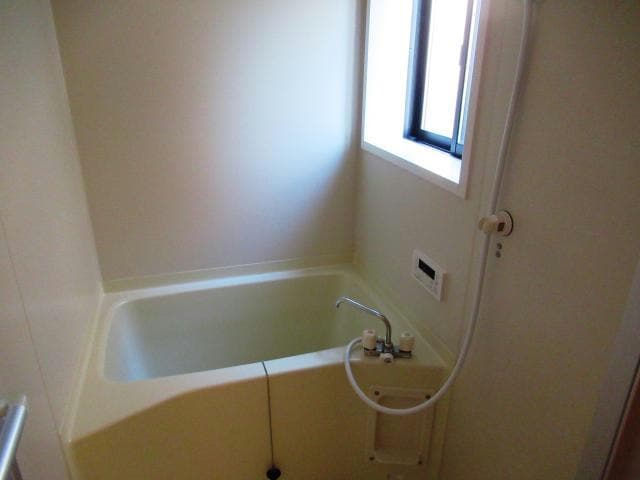  アヴェニール二番館