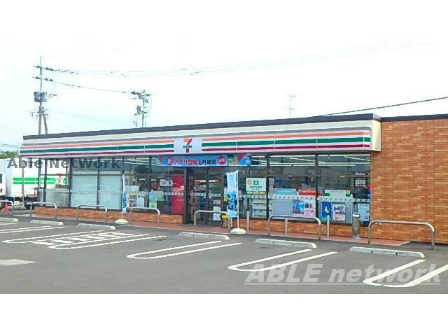 セブンイレブン八代永碇店(コンビニ)まで908m セジュールＧＲＥＥＮ