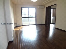 リビングダイニング