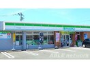 ファミリーマート八代平山新町店(コンビニ)まで442m ホワイトボックス