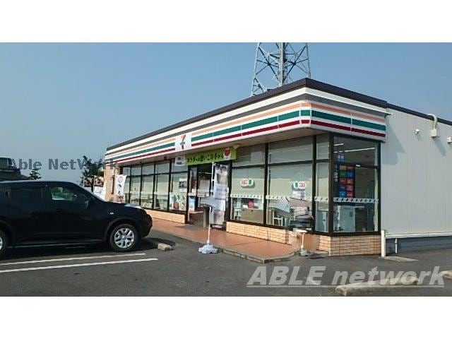 セブンイレブン八代古閑浜店(コンビニ)まで301m Villa Shin Ⅱ