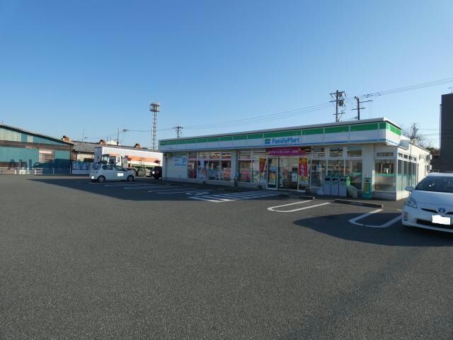 ファミリーマート八代港町店(コンビニ)まで1770m クレールⅣ　D