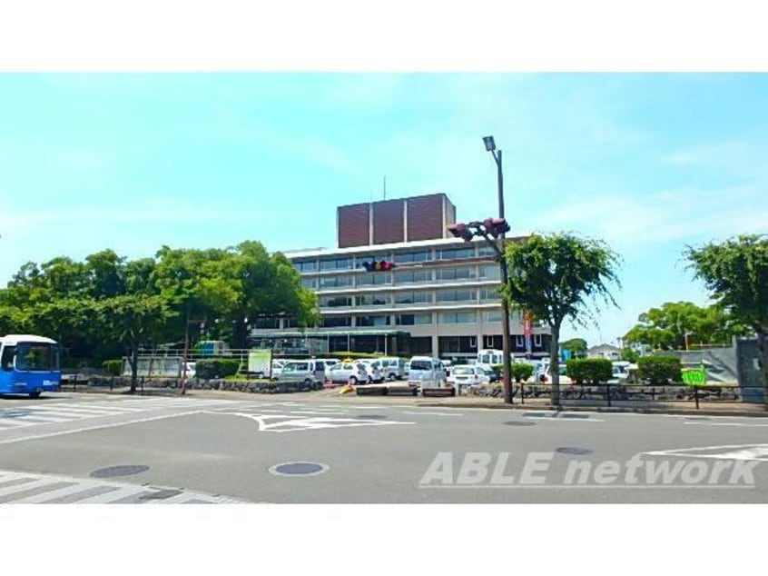 八代市役所(役所)まで1342m 古城町貸家