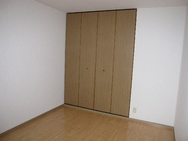 洋室 サンビレッジ新宮