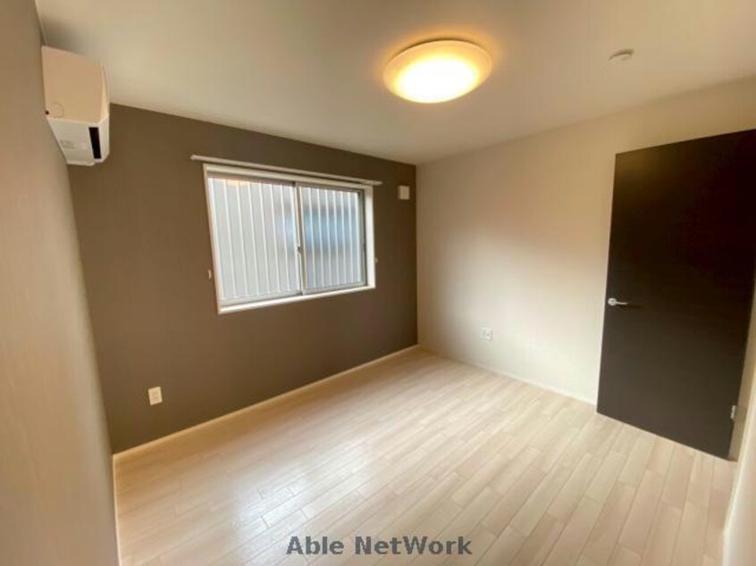  グランディール　ルリアン