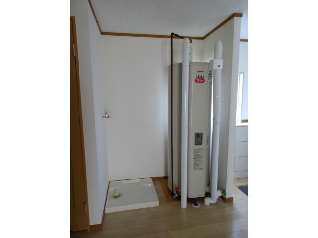 洗濯機置き場・電気温水器 奥羽本線・山形線/米沢駅 徒歩9分 1階 築27年