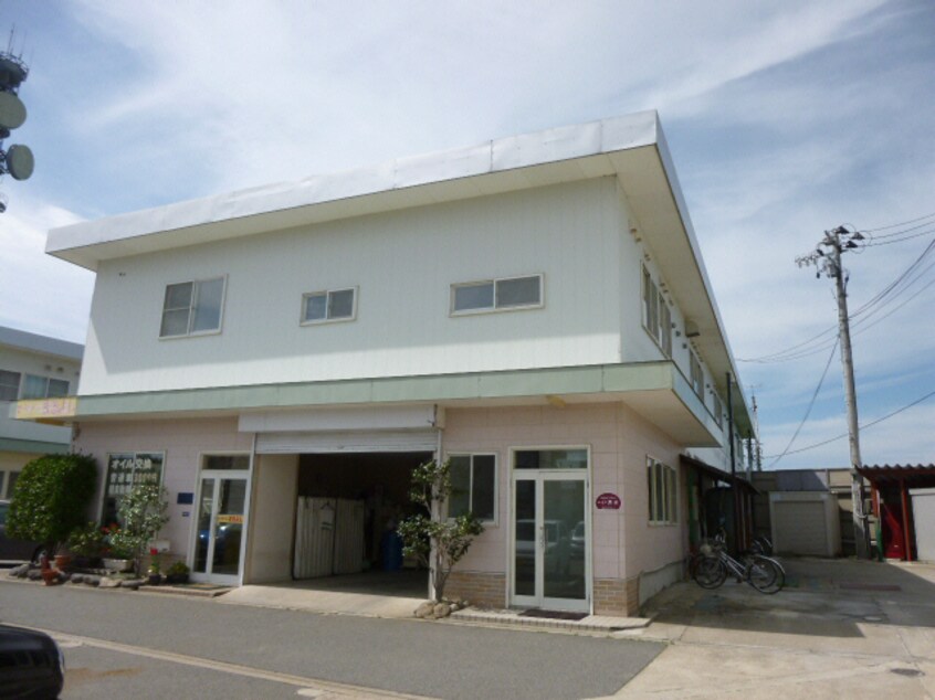  奥羽本線・山形線/米沢駅 車移動　11分4.4km 1階 築23年