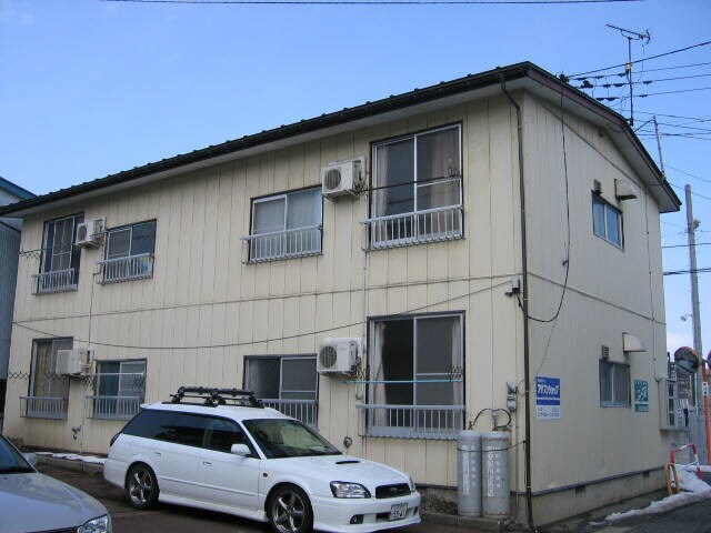  奥羽本線・山形線/米沢駅 車移動　4分2.7km 2階 築39年