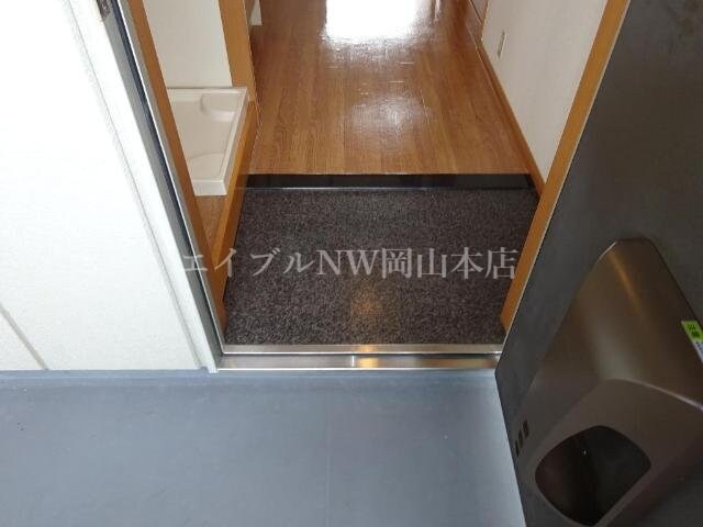 玄関 ウエストビレッジ３４１