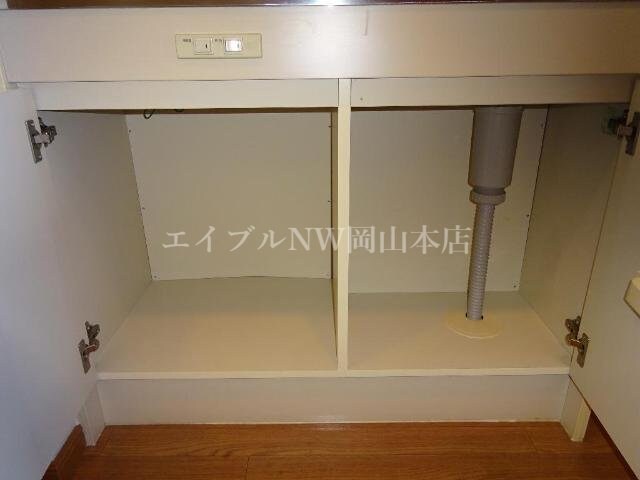 収納 ウエストビレッジ３４１