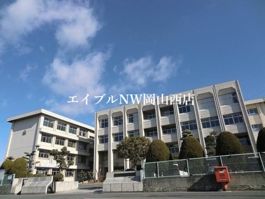 岡山市立岡南小学校(小学校)まで781m スカール富田公園