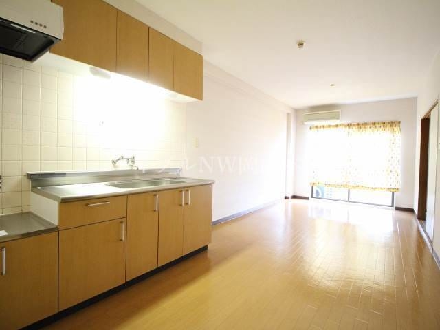 リビング サンシャイン今