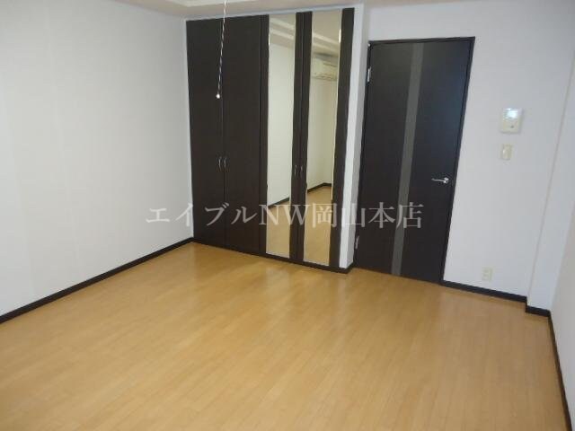 洋室 オレンジヒルズ