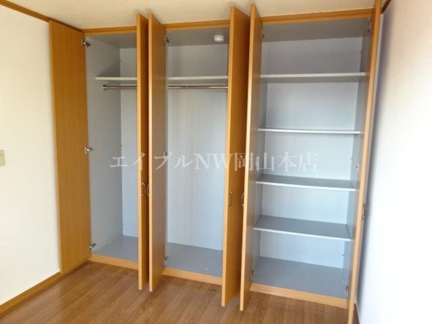  ＢＬＵＥ　ＴＥＲＲＡ